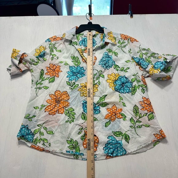 Cathy Daniels Women’s Floral Button Blouse XL 100% Cotton Textured Dot White Top - Picture 6 of 7